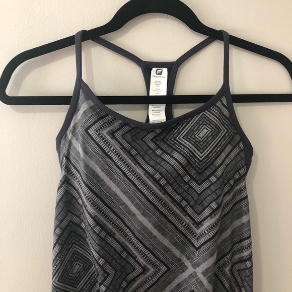 Fabletics norwalk tank geometric print - Picture 2 of 7